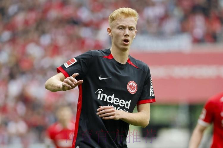 图片报：曼城皇马和枪手有意法兰克福中场拉尔森